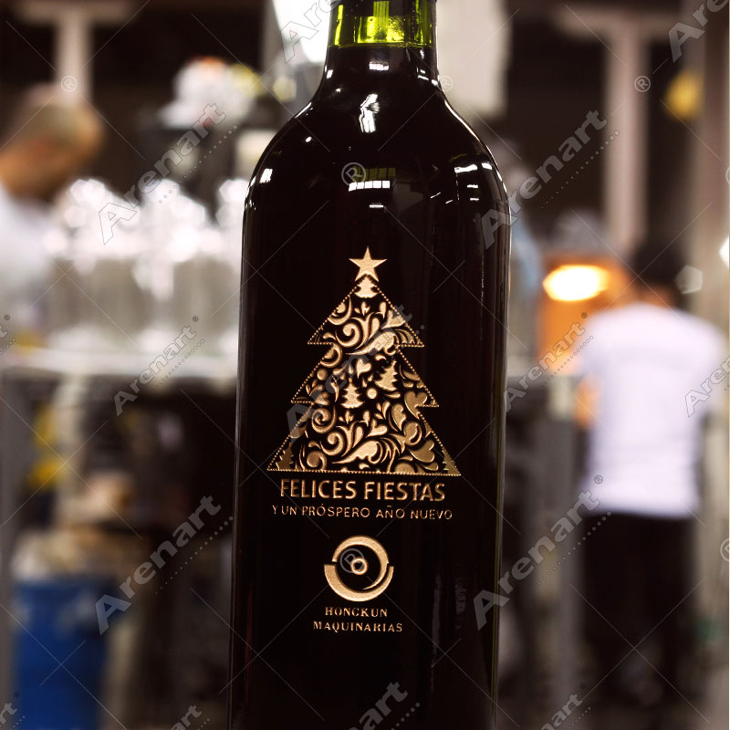 botella-vino-navidad-arbol-corporativo-logo-grabado-arenado-arenart.jpg