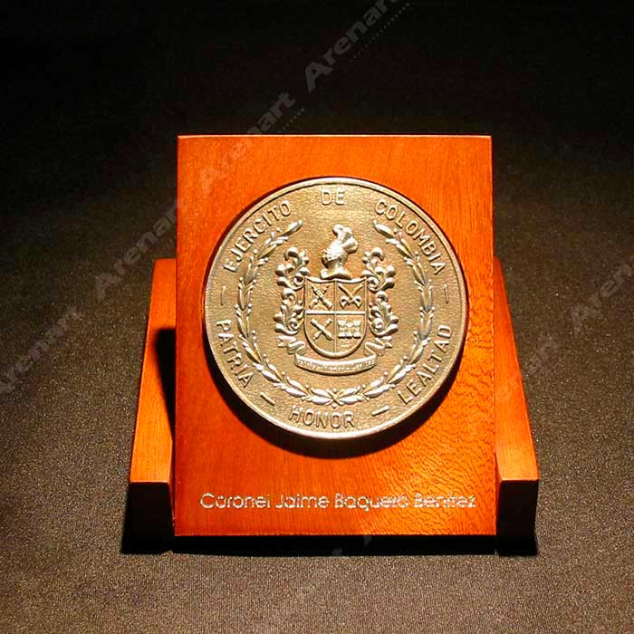 medalla-colombia-grabado.jpg