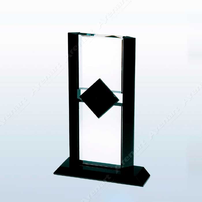 trofeo-arenado-diamante-elegante-negro-cristal-optico-para-reconocimiento-arenart-en-lima.jpg