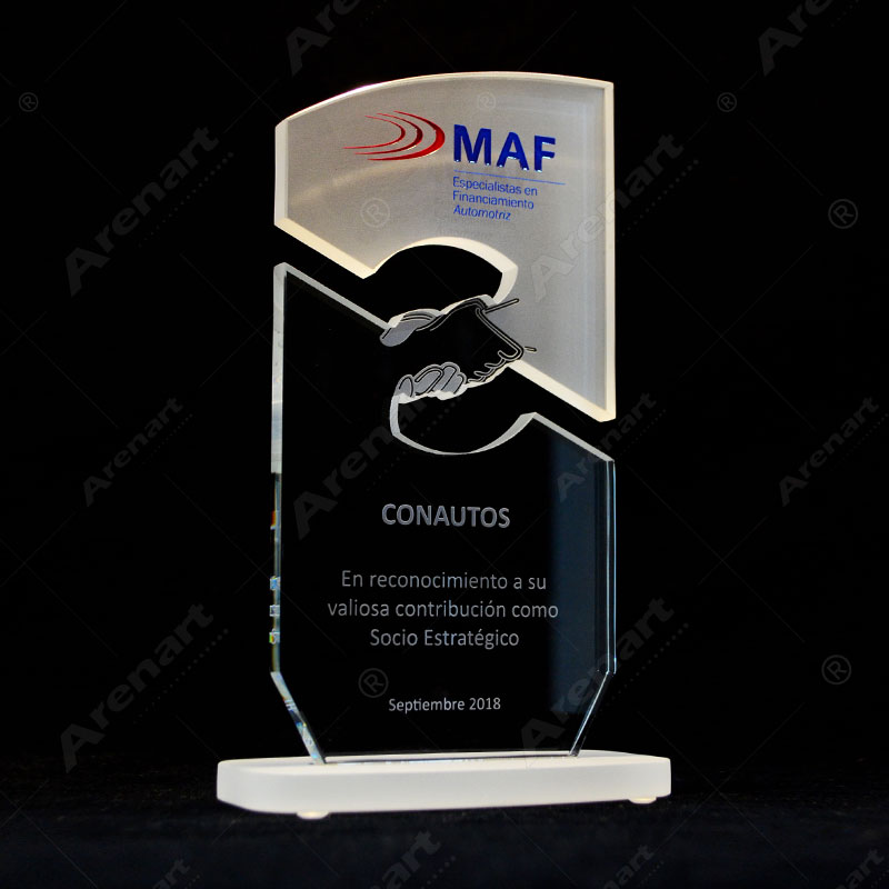 trofeo-cristal-base-pavonada-grabado-personalizado-Deal-MAF-lima-peru-arenart.jpg
