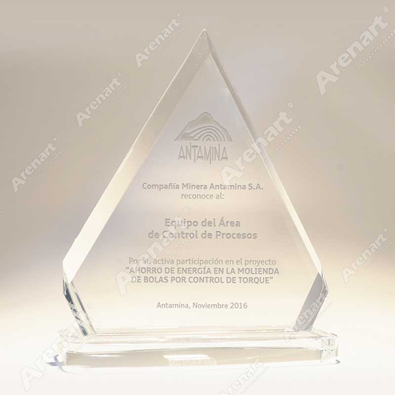 trofeo-grabado-arrowhead-cristal-arenart-lima-peru.jpg